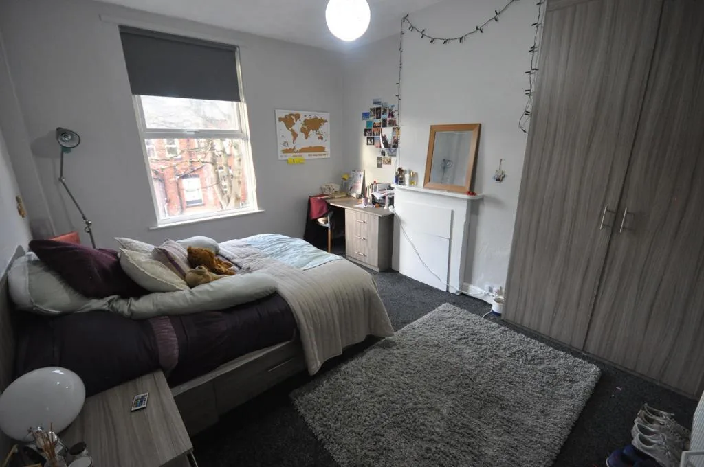 5 bedroom house for rent