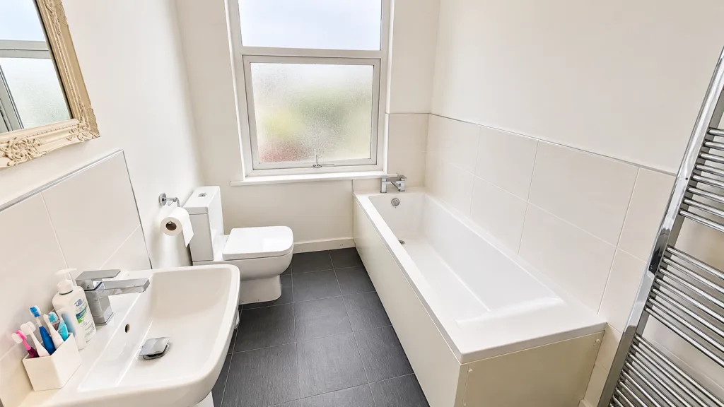 5 bedroom terraced house for rent