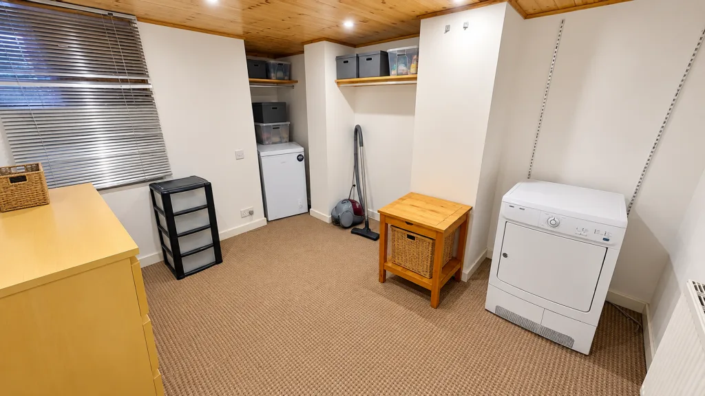 5 bedroom terraced house for rent