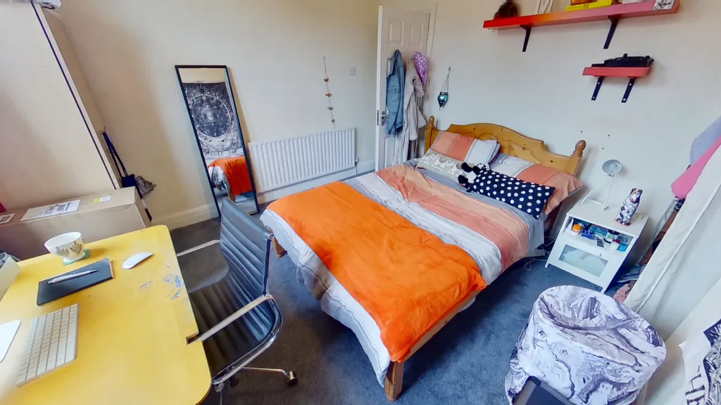 5 bedroom terraced house for rent