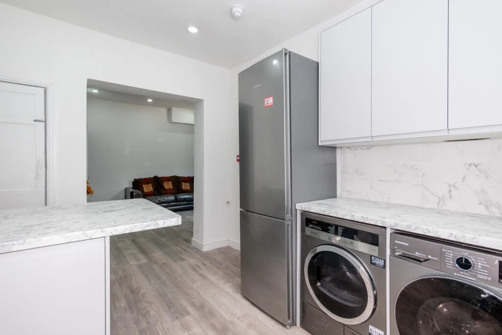 5 bedroom terraced house for rent