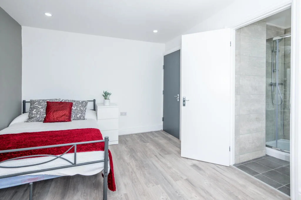 5 bedroom terraced house for rent
