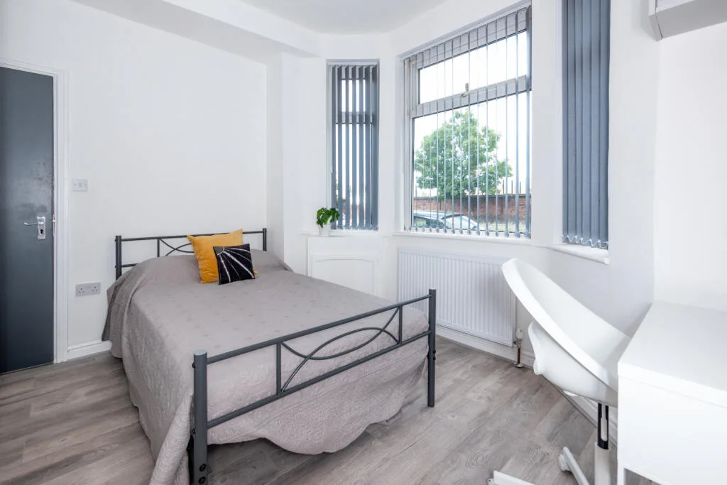 5 bedroom terraced house for rent