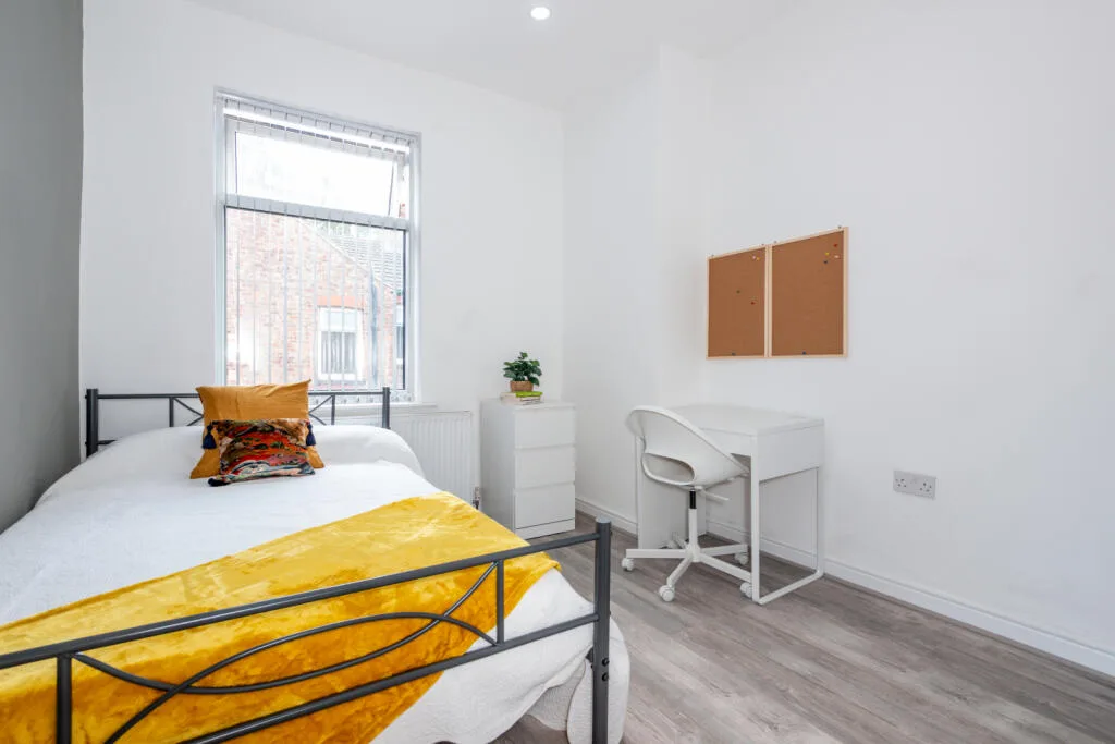 5 bedroom terraced house for rent