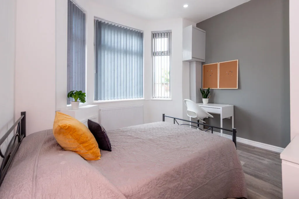 5 bedroom terraced house for rent