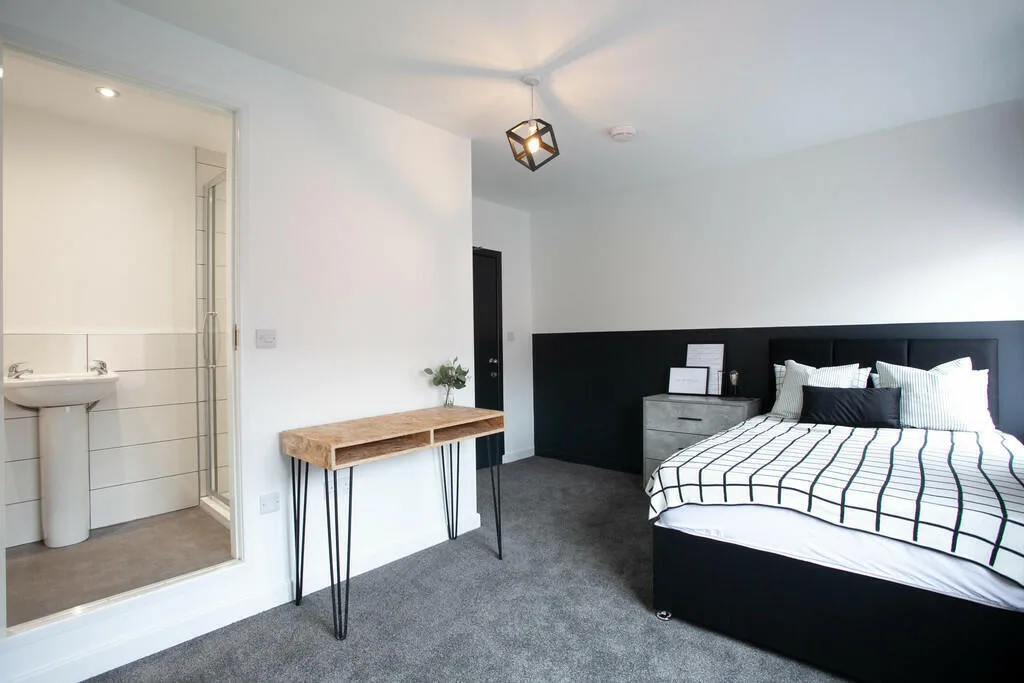 5 bedroom terraced house for rent