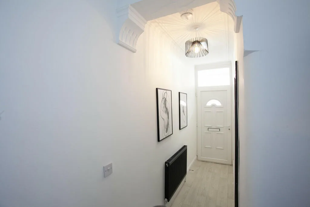 5 bedroom terraced house for rent