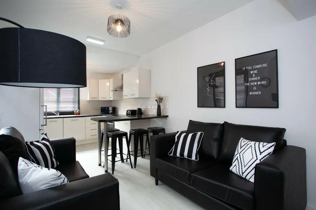 5 bedroom terraced house for rent