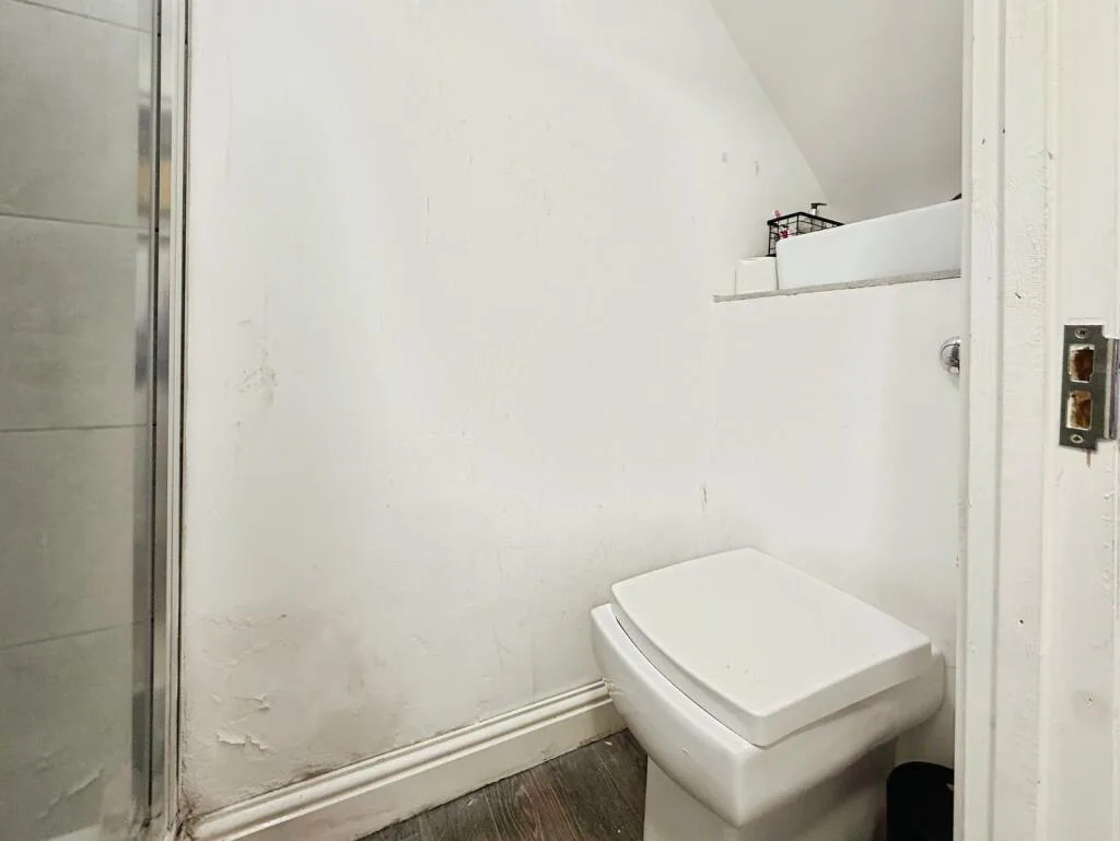 6 bedroom terraced house for rent