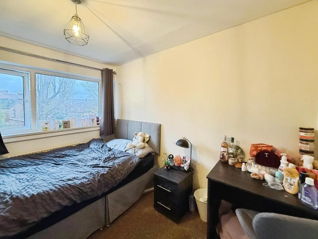 6 bedroom terraced house for rent