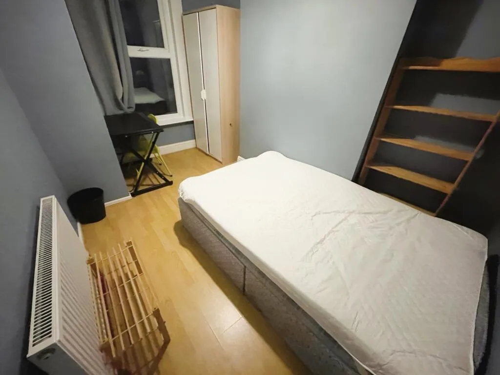 5 bedroom terraced house for rent