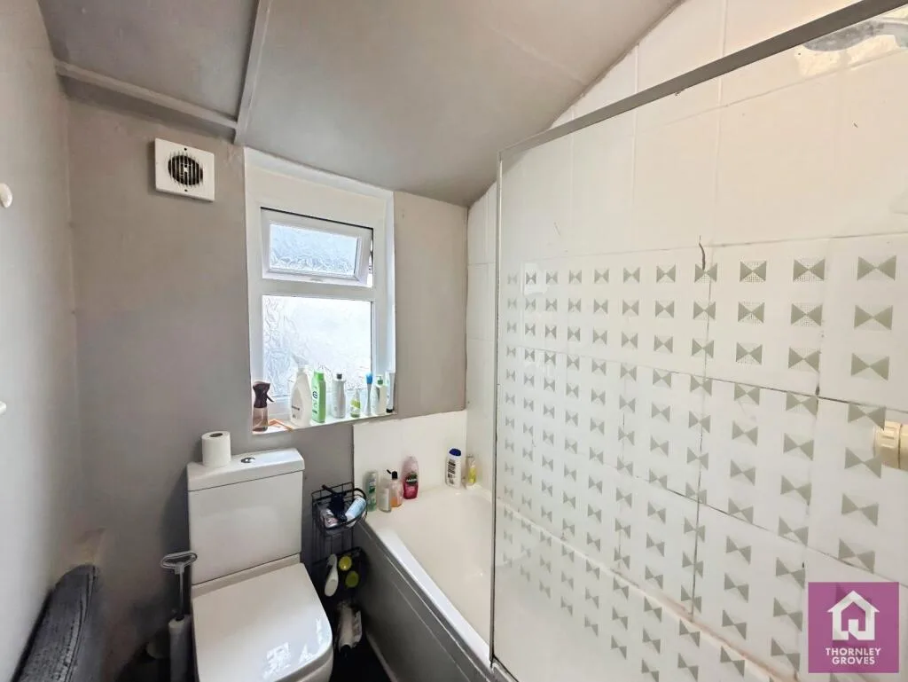 5 bedroom terraced house for rent