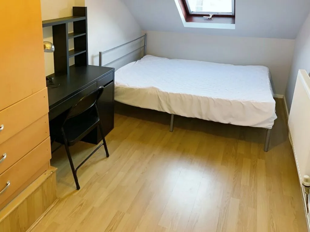 5 bedroom terraced house for rent