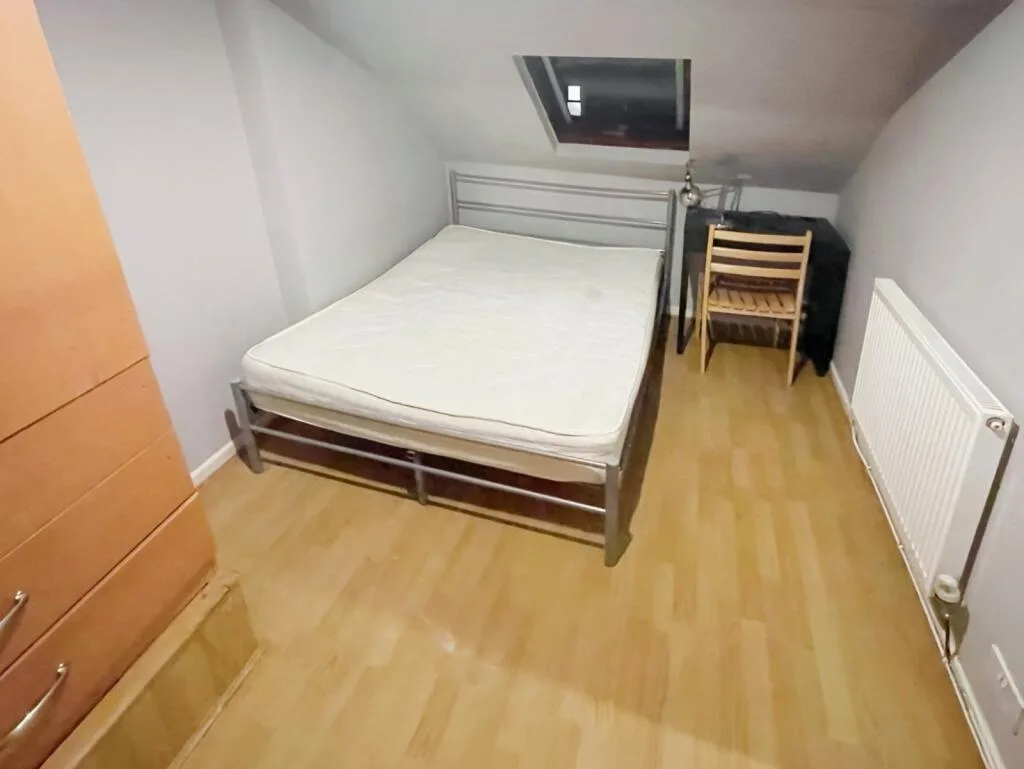 5 bedroom terraced house for rent