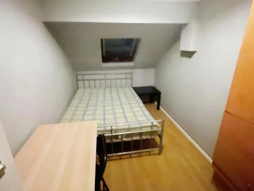 5 bedroom terraced house for rent
