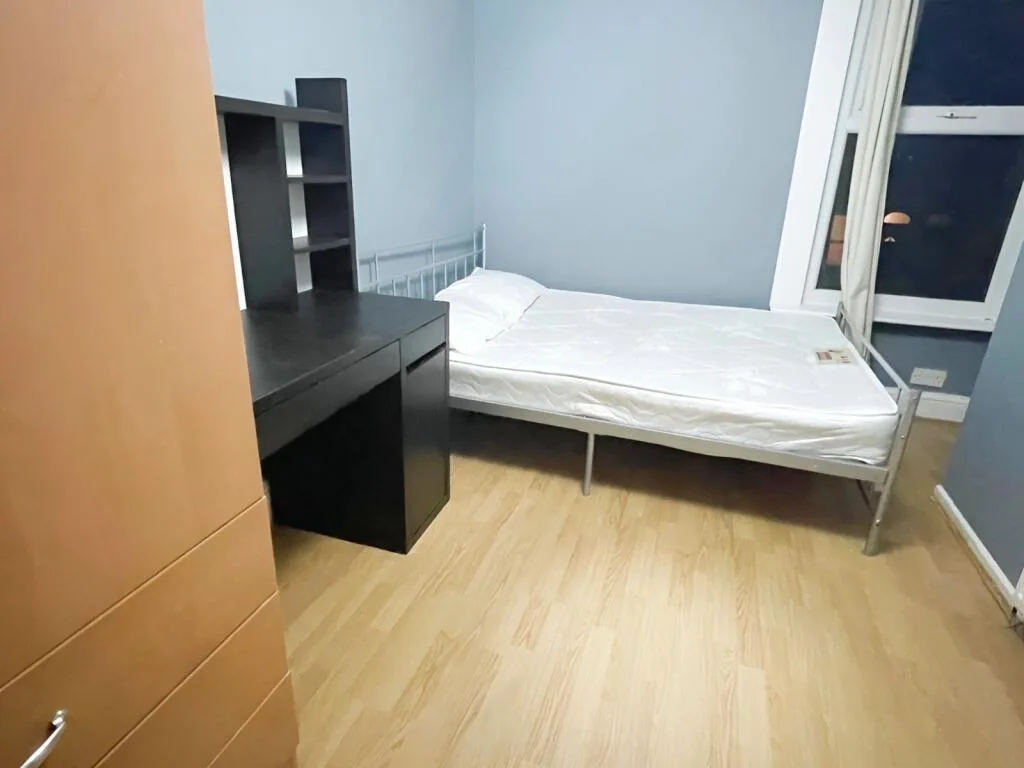 5 bedroom terraced house for rent