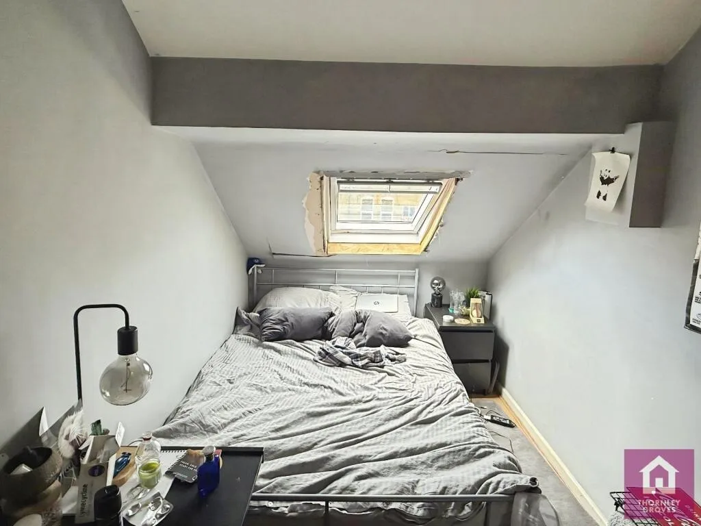 5 bedroom terraced house for rent