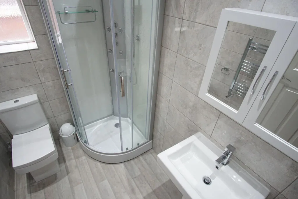 8 bedroom terraced house for rent
