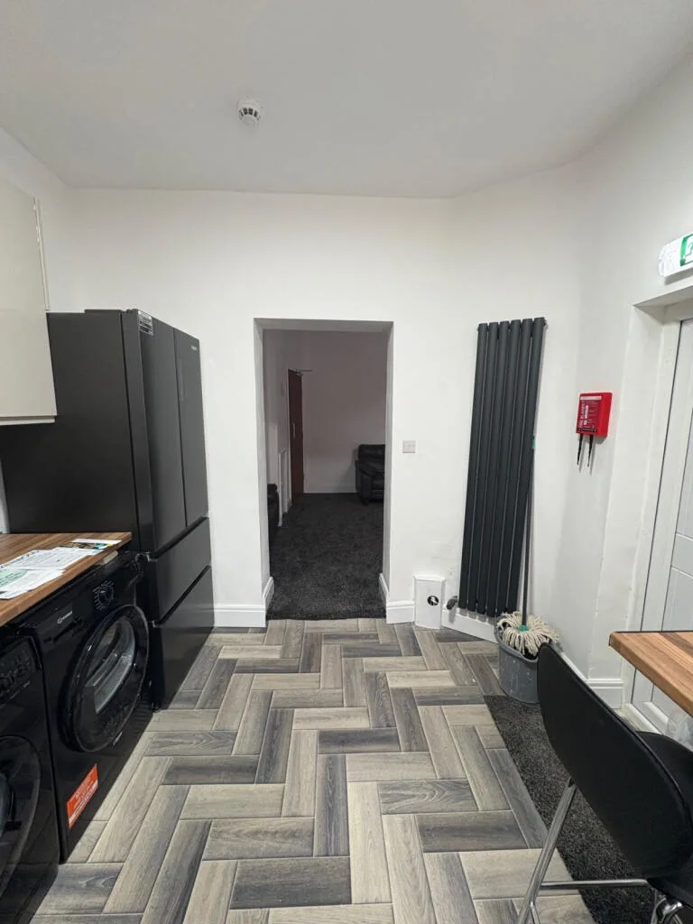 5 bedroom terraced house for rent
