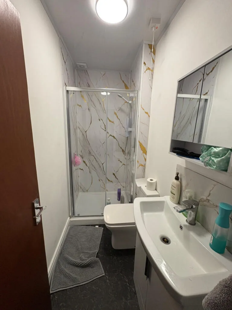 5 bedroom terraced house for rent