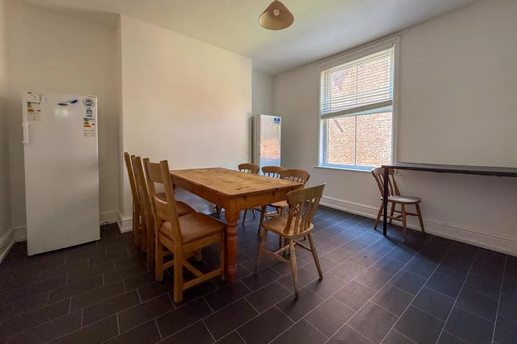 1 bedroom semi-detached house for rent