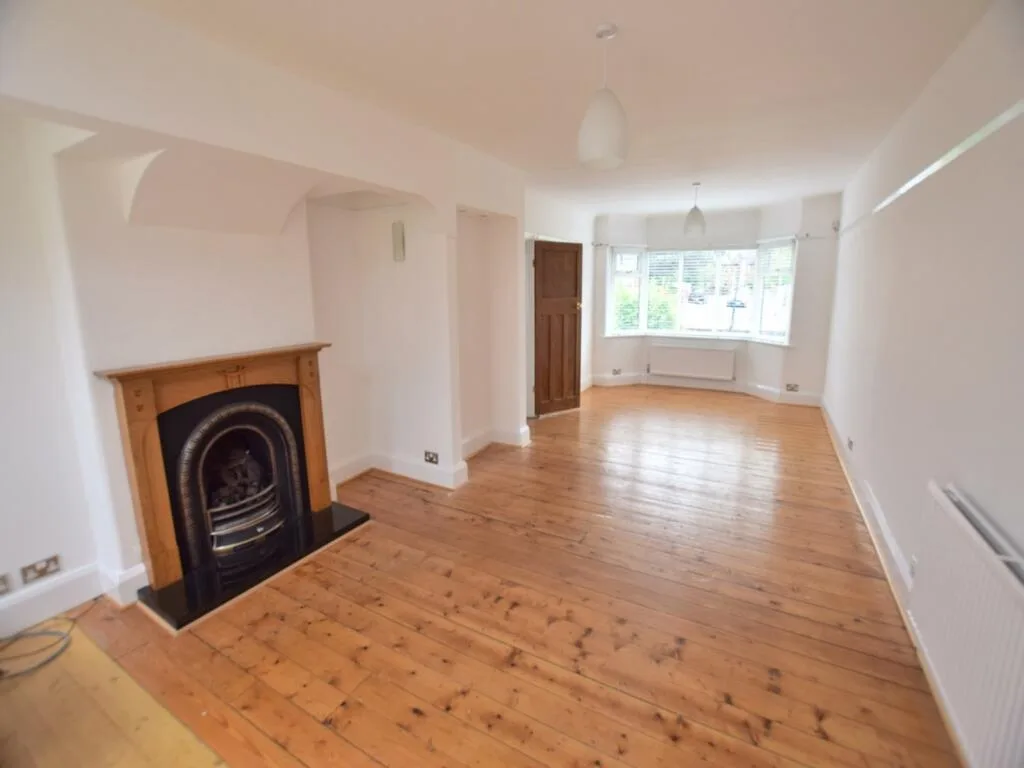 3 bedroom semi-detached house for rent