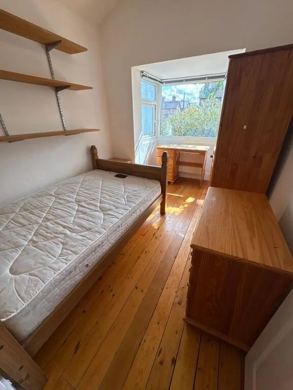 5 bedroom terraced house for rent
