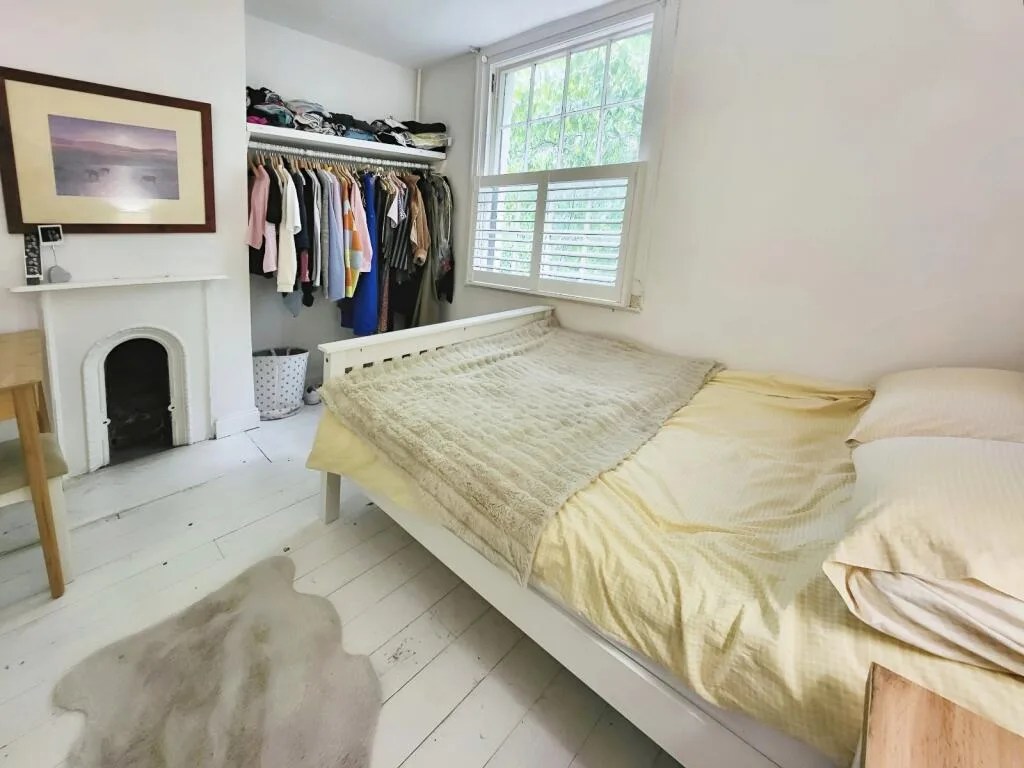 2 bedroom end of terrace house for rent