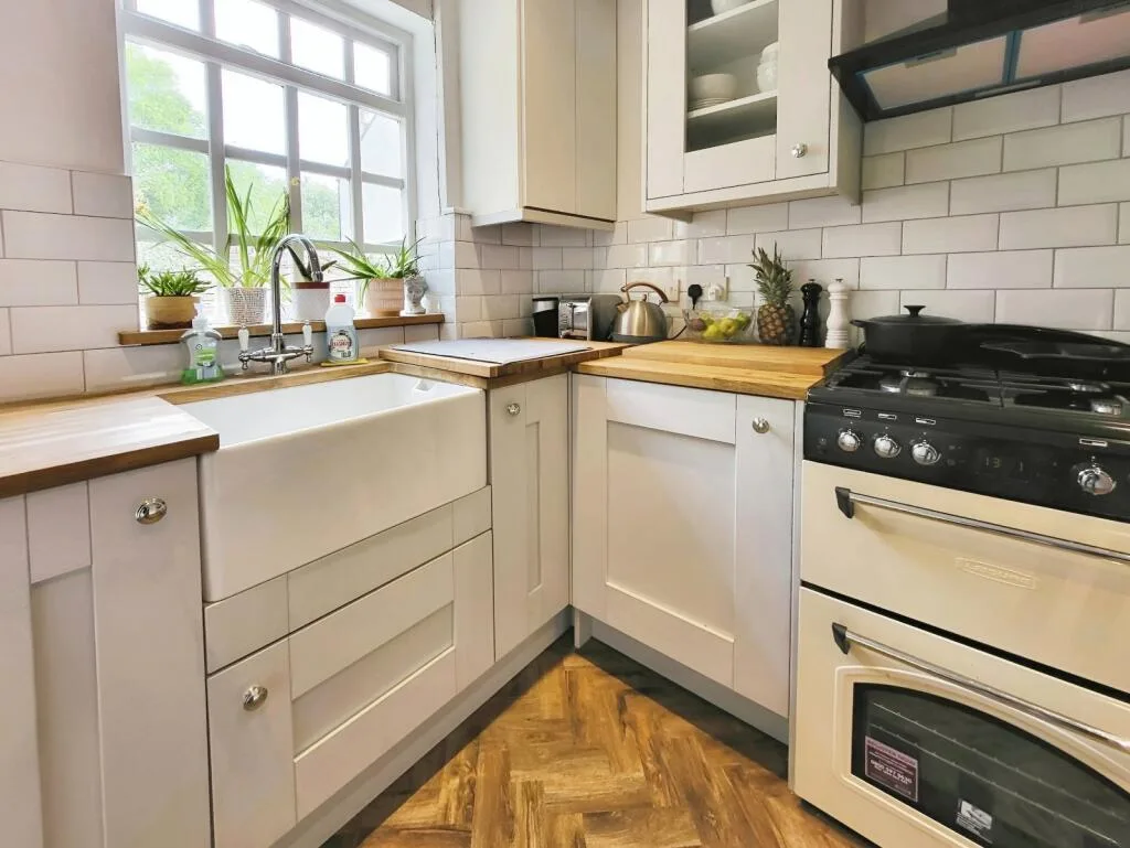 2 bedroom end of terrace house for rent