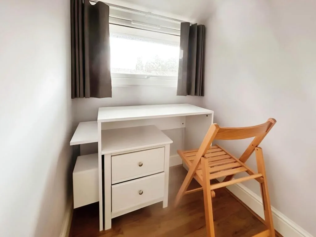 6 bedroom end of terrace house for rent