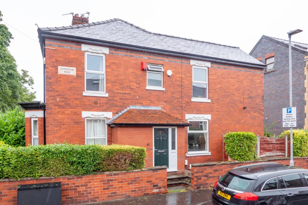 6 bedroom end of terrace house for rent
