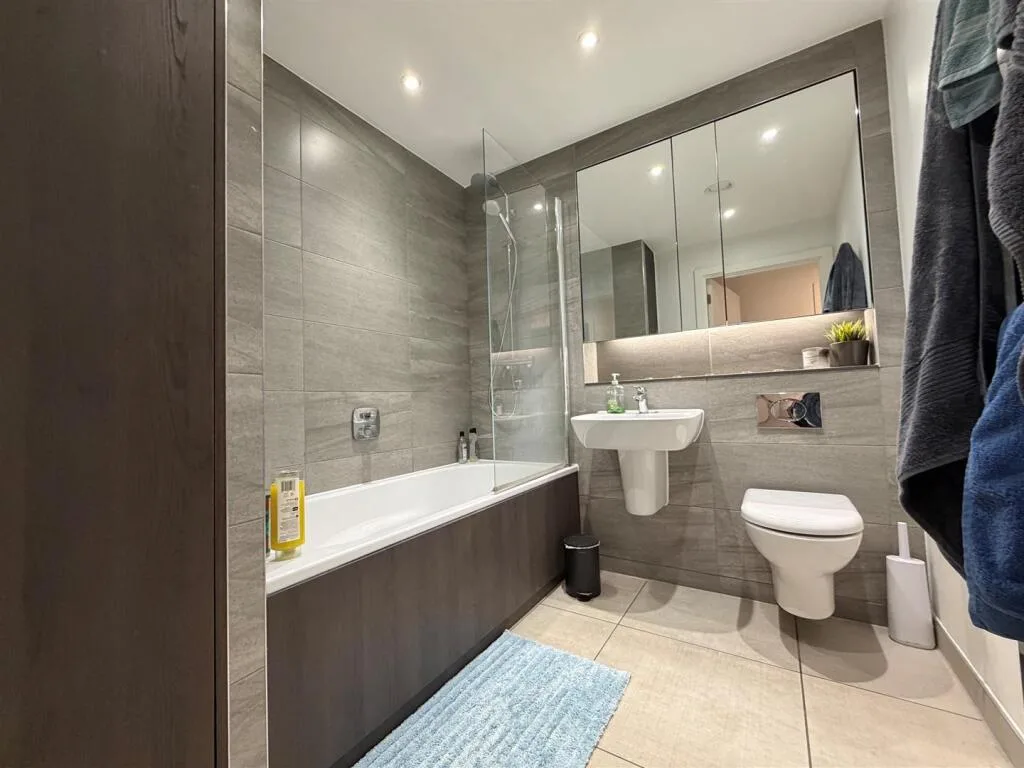 3 bedroom apartment for rent