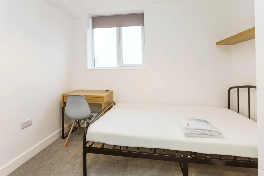 6 bedroom terraced house for rent