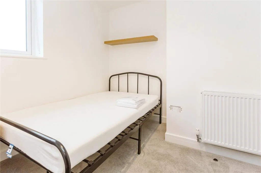 6 bedroom terraced house for rent