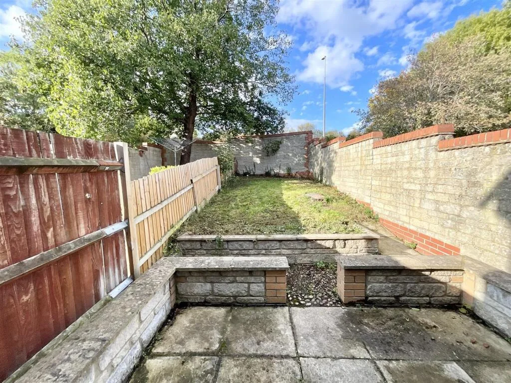 2 bedroom semi-detached house for rent