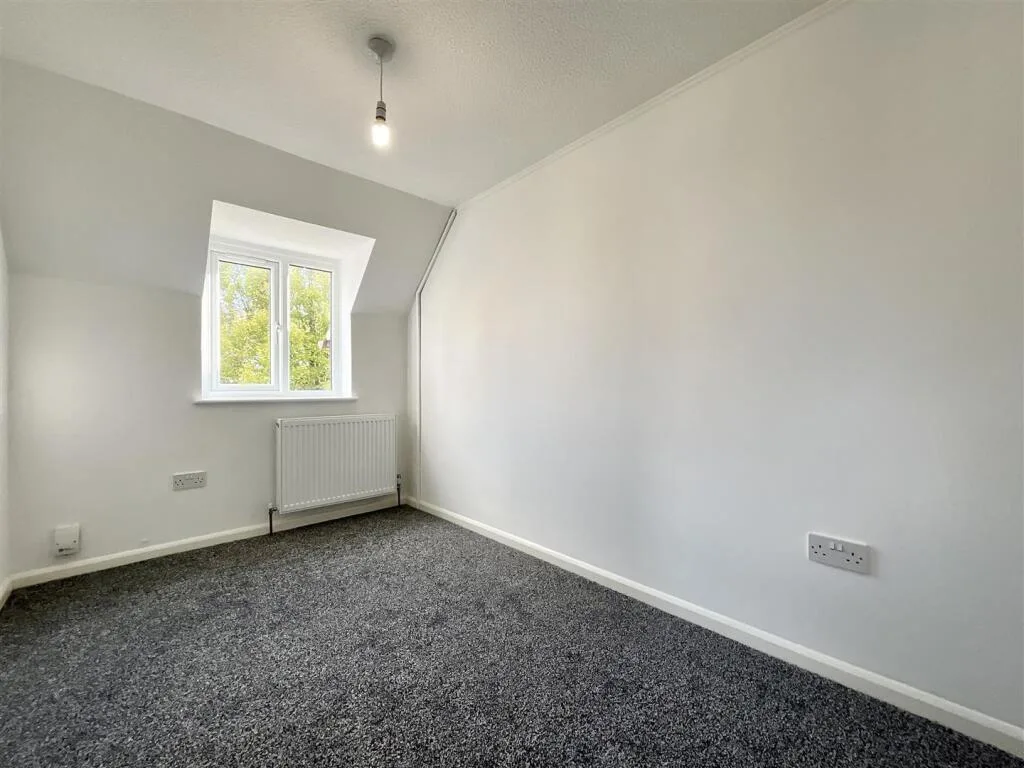 2 bedroom semi-detached house for rent