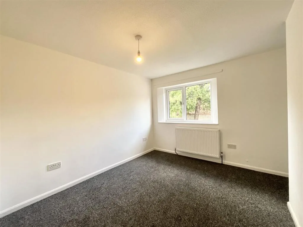 2 bedroom semi-detached house for rent