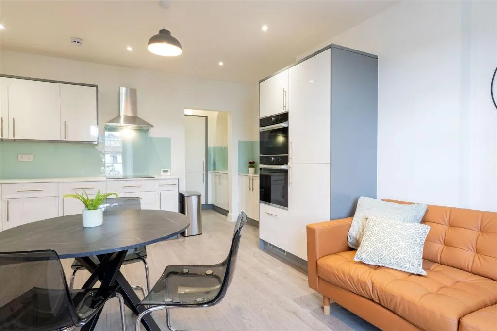 3 bedroom apartment for rent