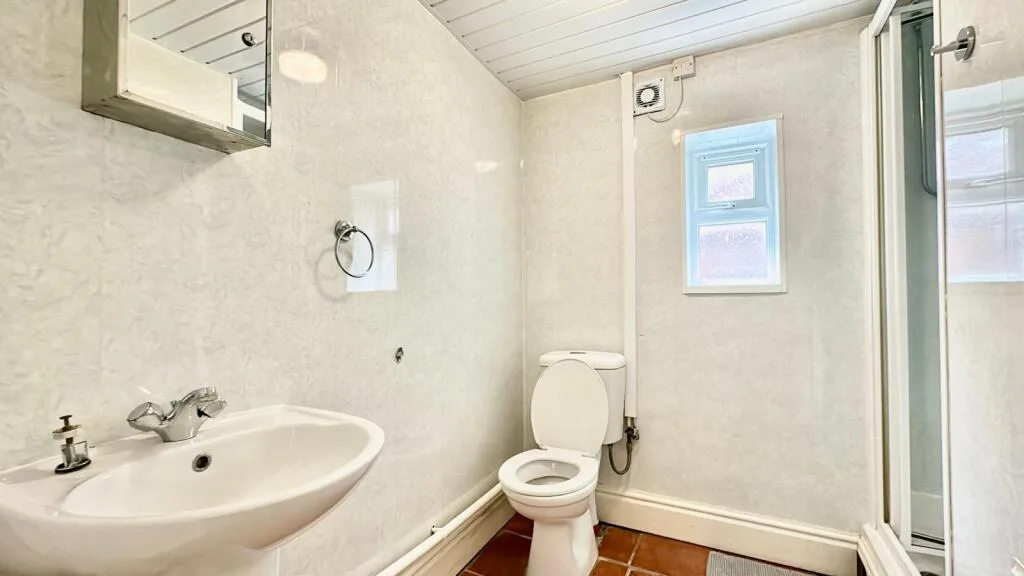 5 bedroom house for rent