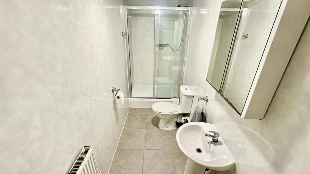 5 bedroom house for rent