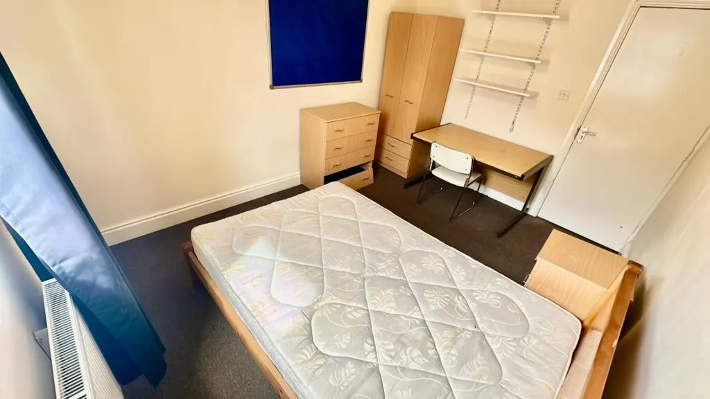 5 bedroom house for rent