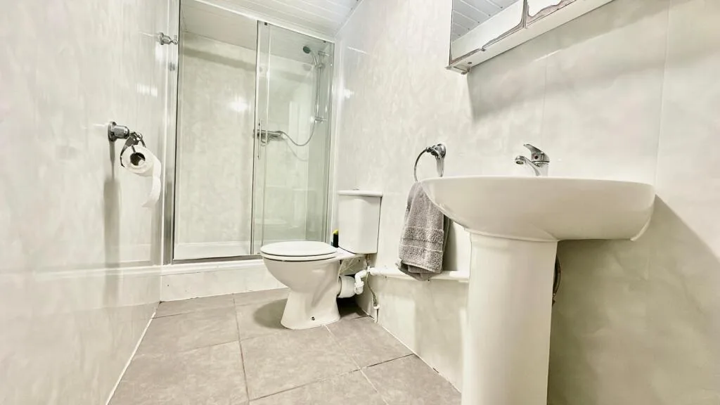 5 bedroom house for rent