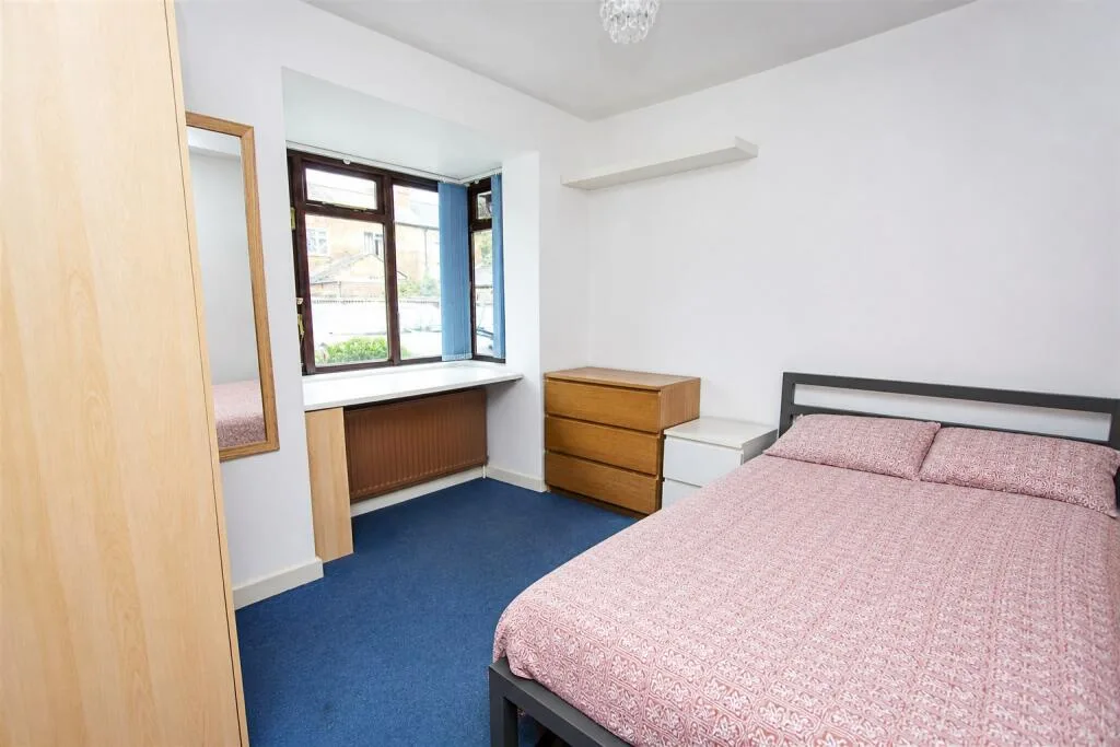 5 bedroom house for rent