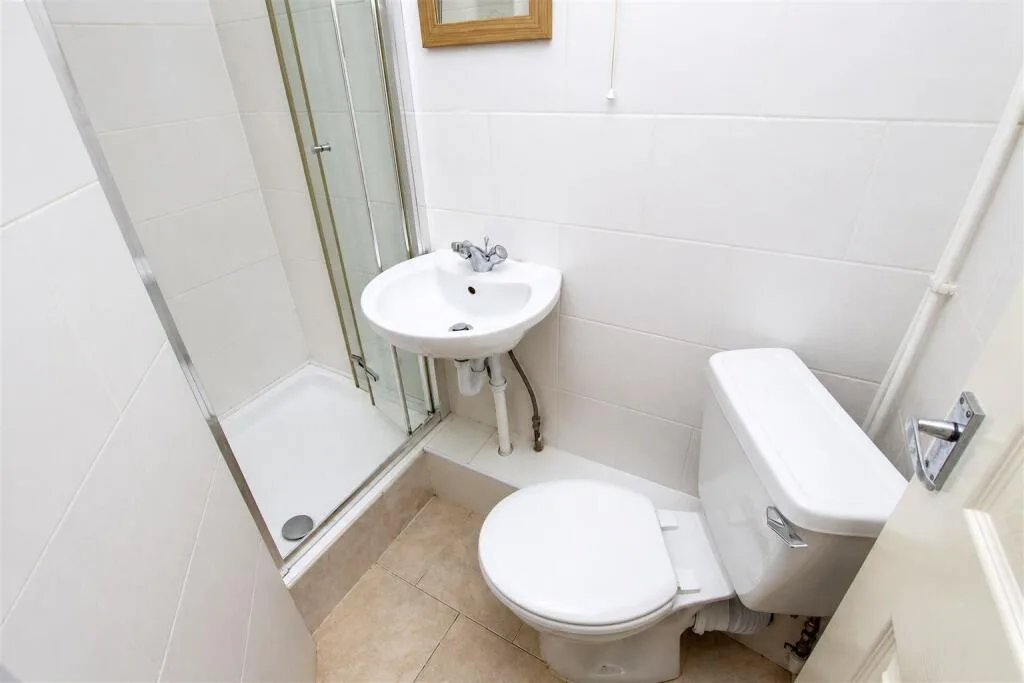 5 bedroom house for rent