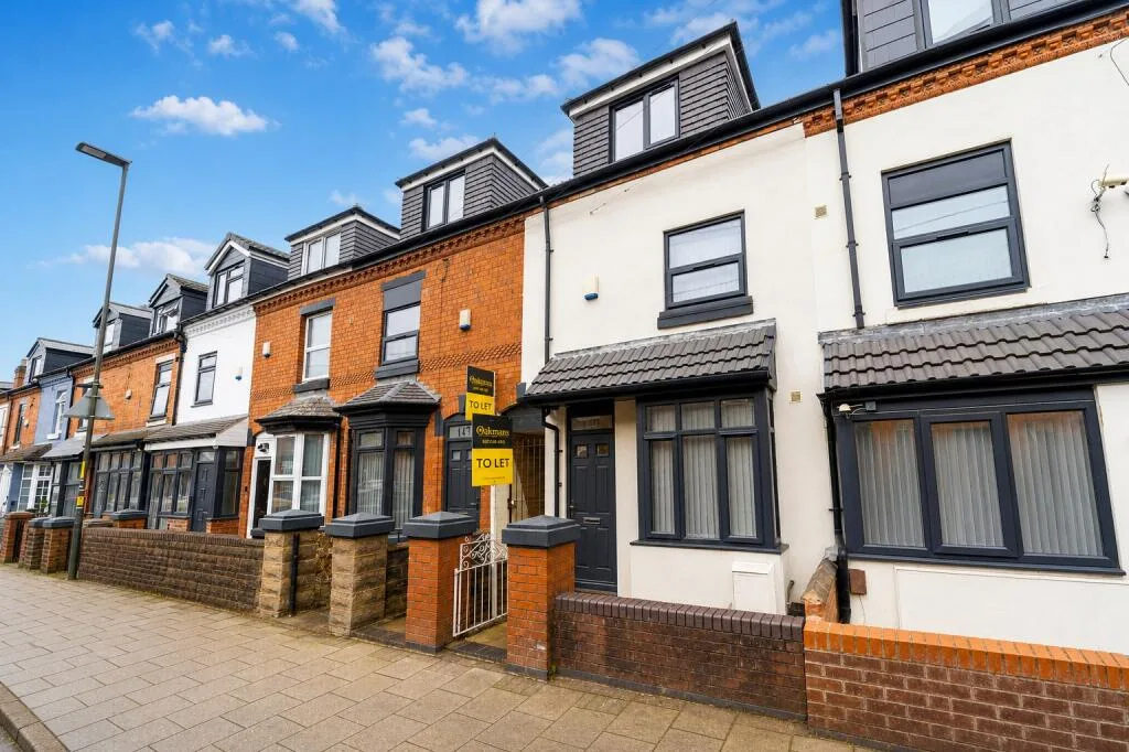 6 bedroom house for rent