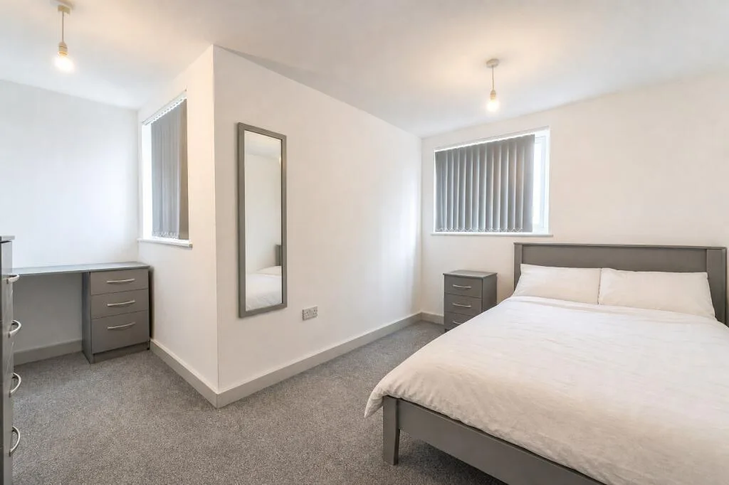 6 bedroom house for rent