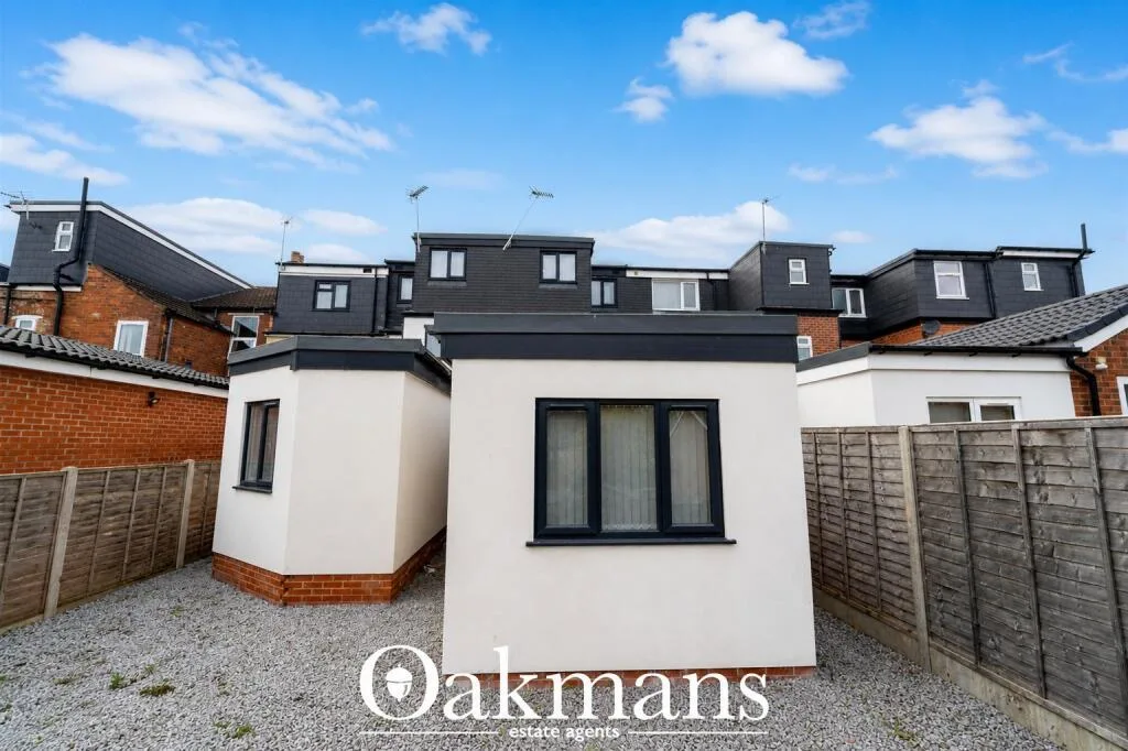 6 bedroom house for rent