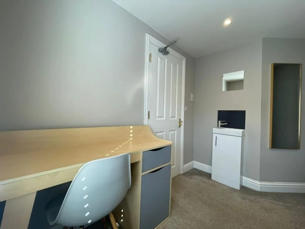4 bedroom terraced house for rent