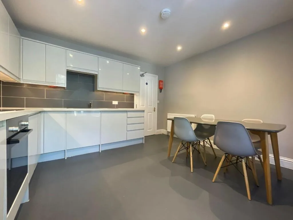 4 bedroom terraced house for rent