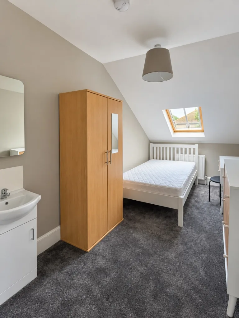 6 bedroom terraced house for rent